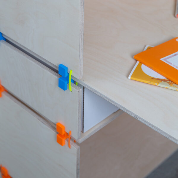 04_kids_workspace_small